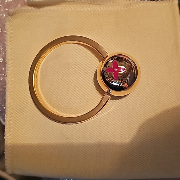 Louis Vuitton Sphere Key Ring/Gold Tone Keychain/Bag Charm - Picture 3 of 4